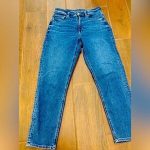 American eagle skinny mom Jean size 6